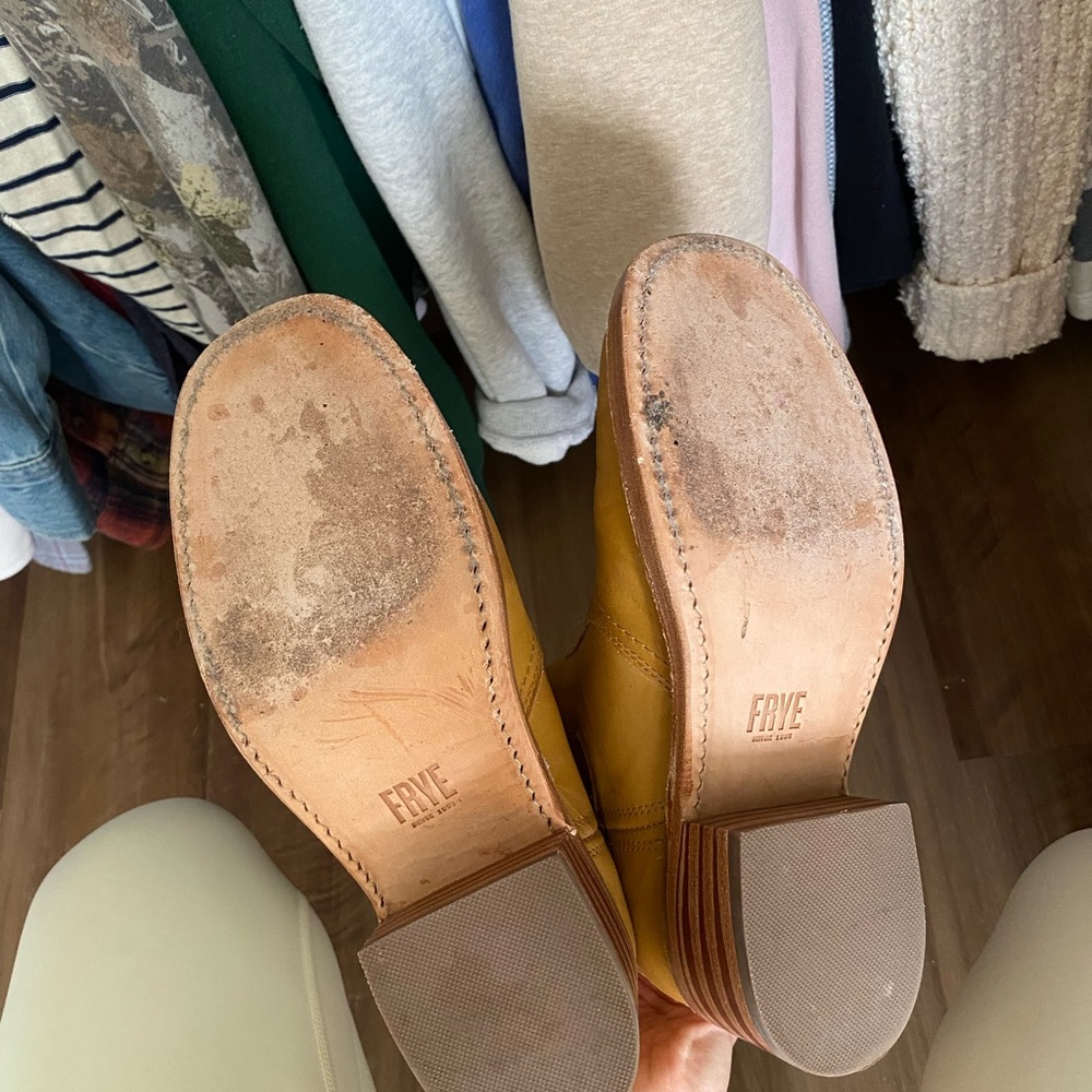 Frye Mustard Yellow Leather Chelsea Ankle Boots - Picture 6 of 6